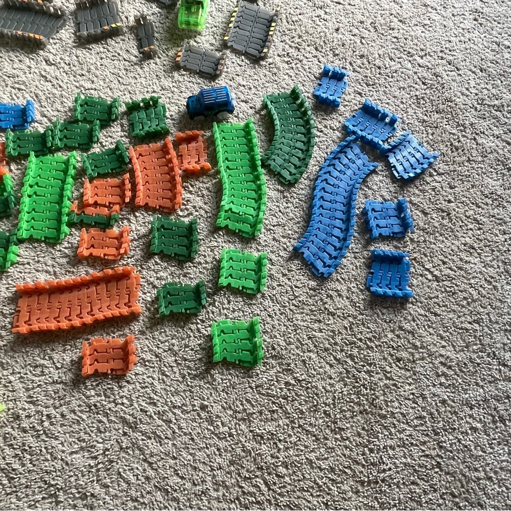 Magic Tracks Lot, Assorted, Like New - Picture 3 of 6